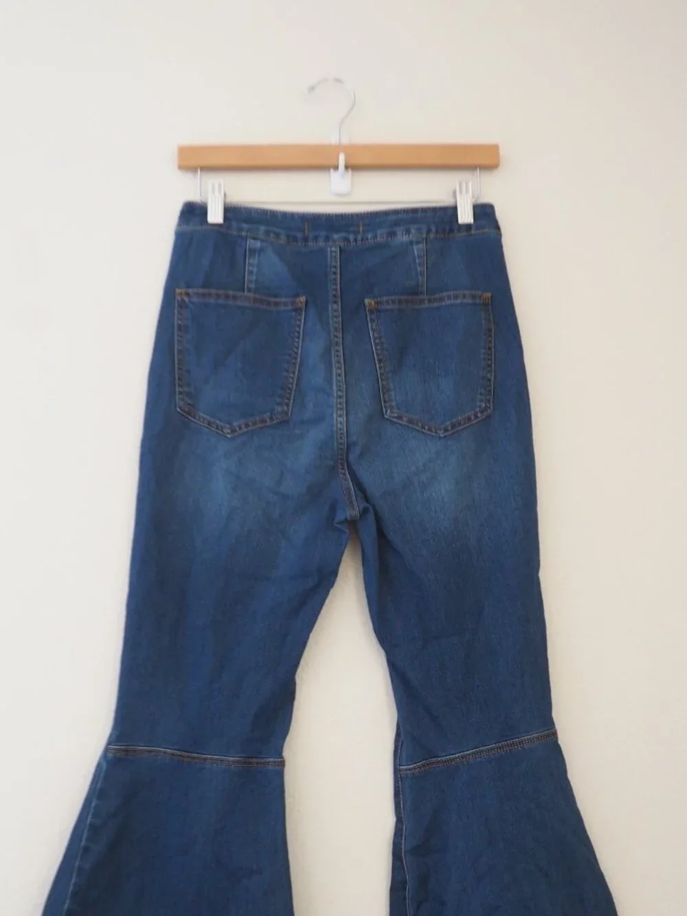 Free People Ultra Flare Bell Bottom Raw Hem Jeans sz W28